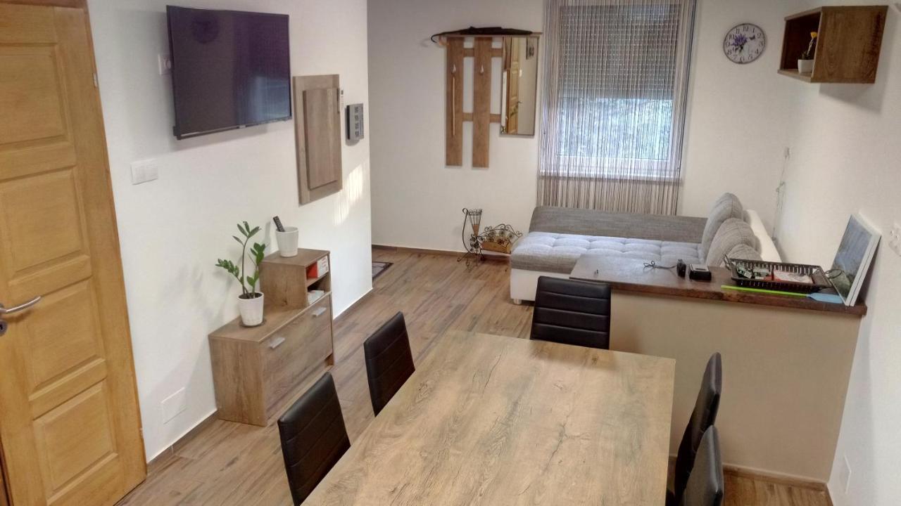 Golden Apartman Орошгаза Екстер'єр фото