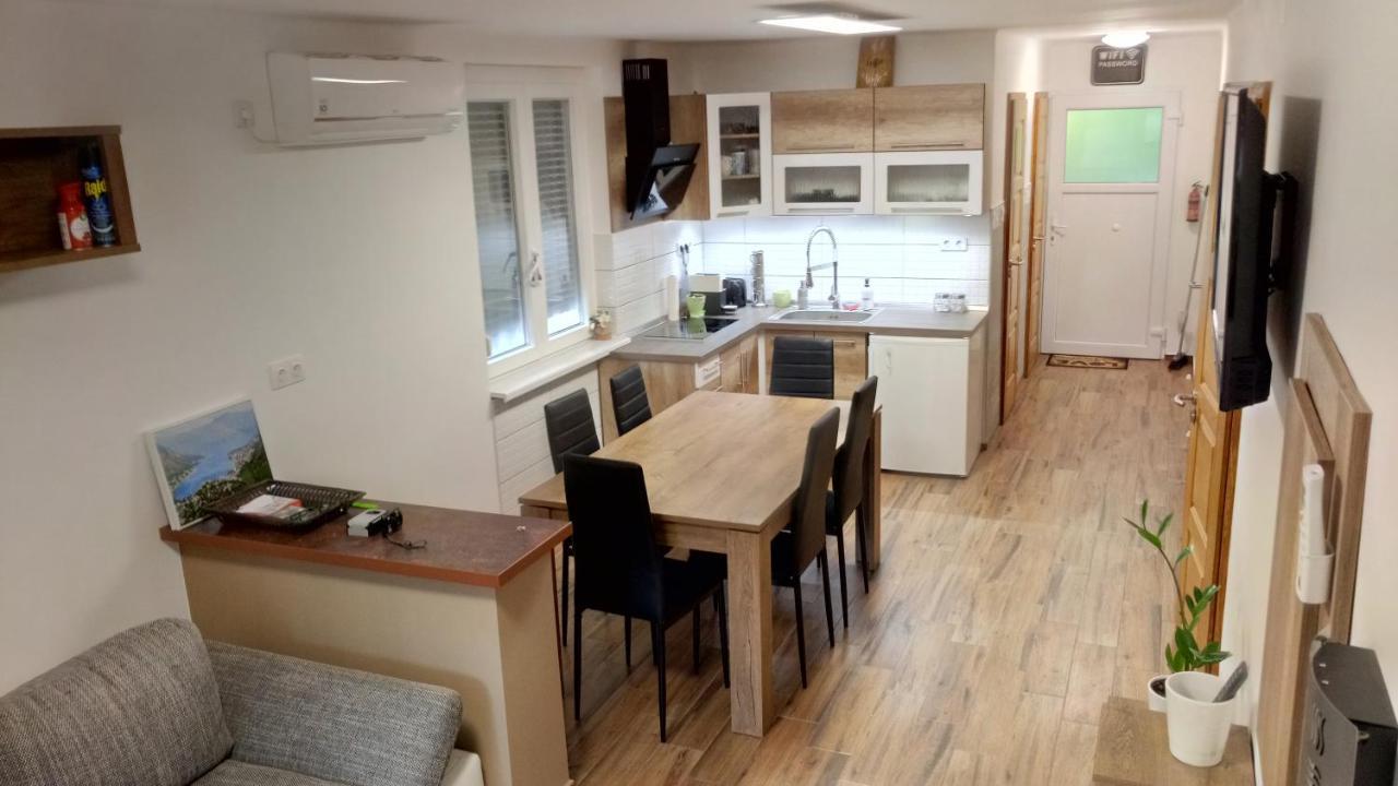 Golden Apartman Орошгаза Екстер'єр фото