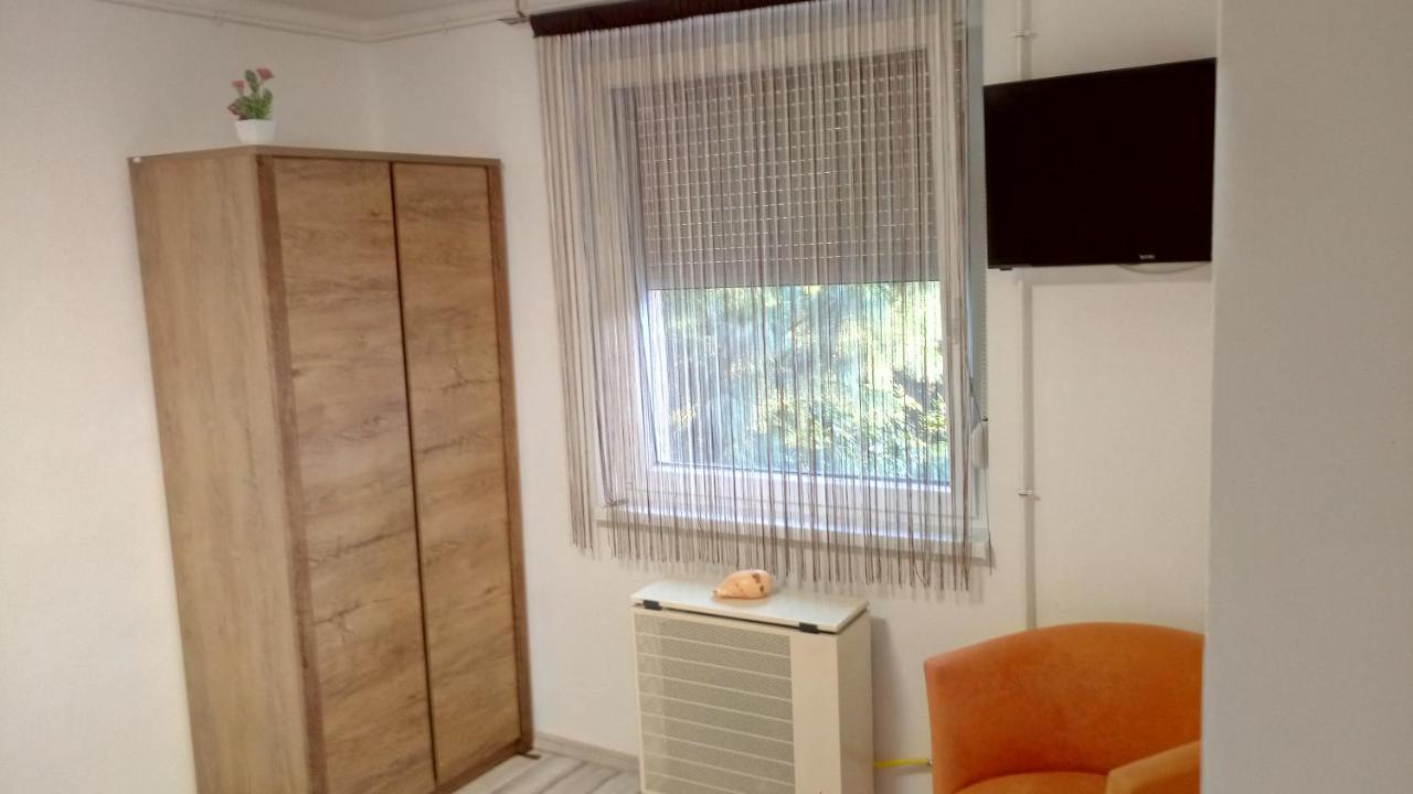Golden Apartman Орошгаза Екстер'єр фото