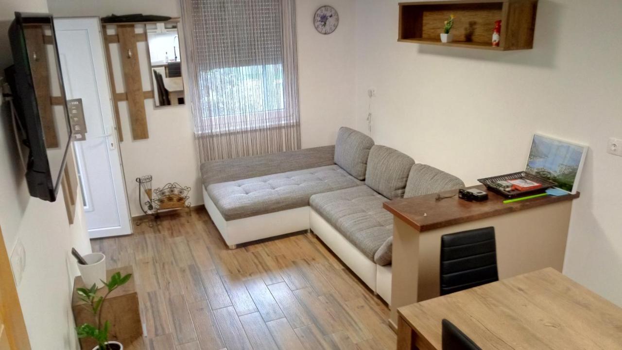 Golden Apartman Орошгаза Екстер'єр фото