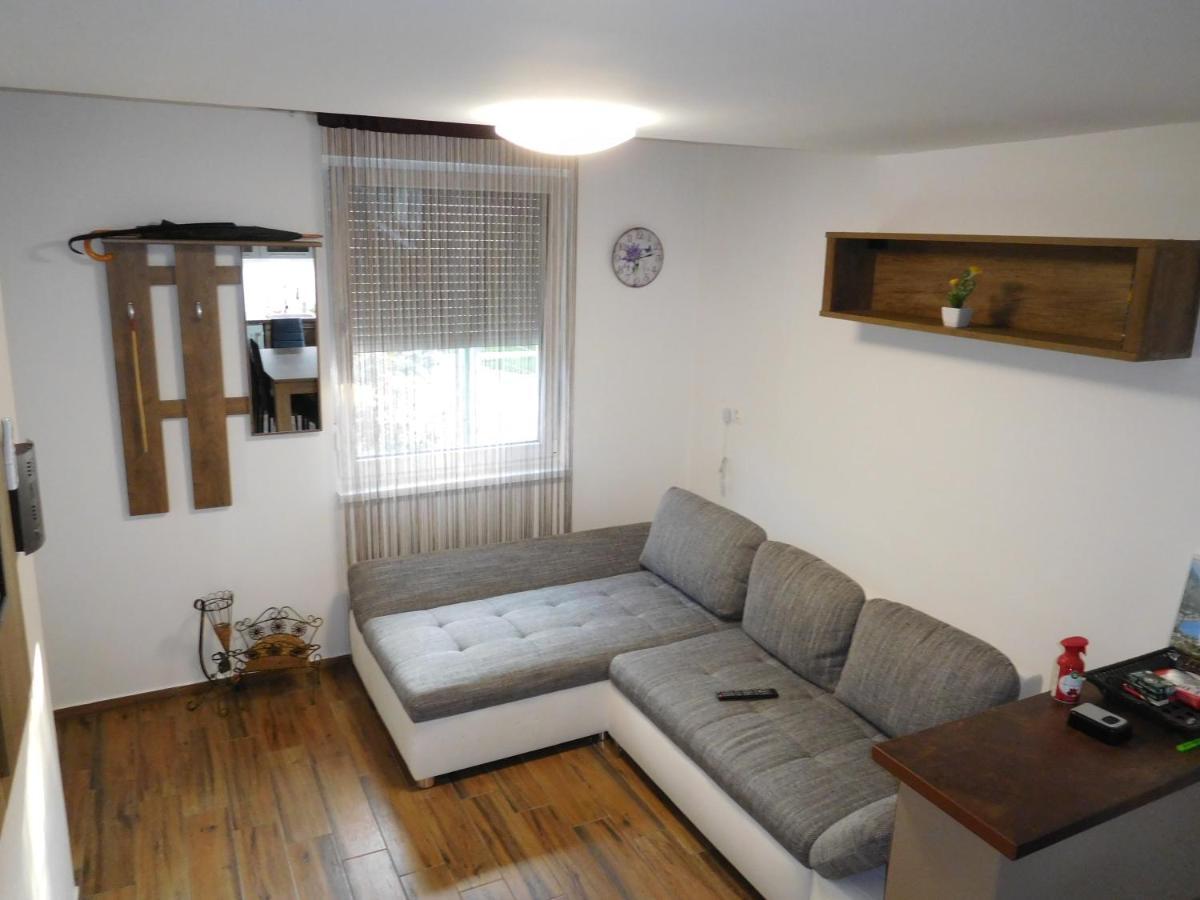 Golden Apartman Орошгаза Екстер'єр фото